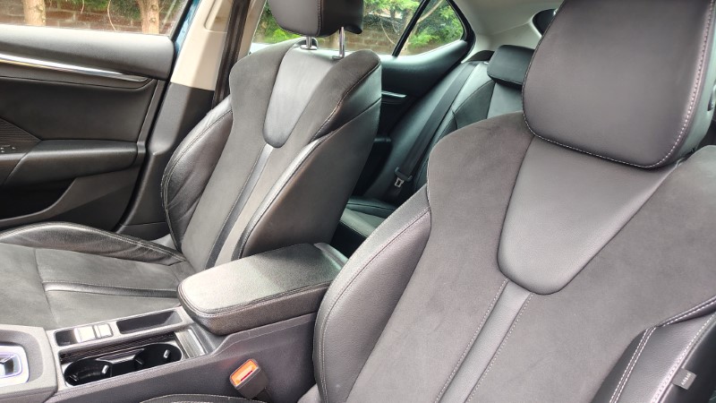 Octavia Phev Stockport (10)